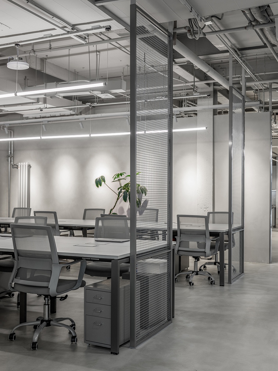 辦公室裝修設(shè)計,粗狂的線條走進(jìn)工業(yè)之美！(圖2)