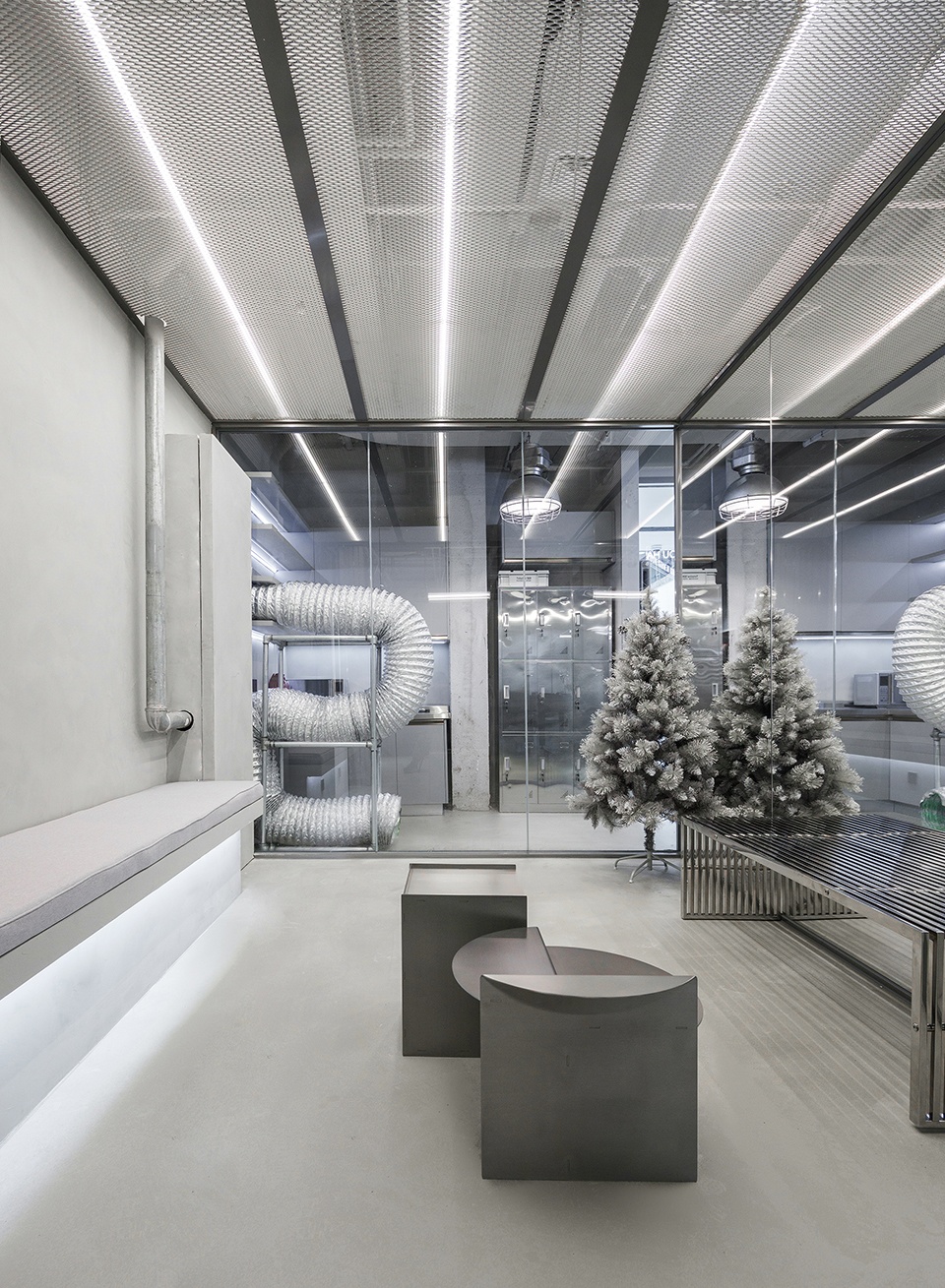 辦公室裝修設(shè)計,粗狂的線條走進(jìn)工業(yè)之美！(圖4)